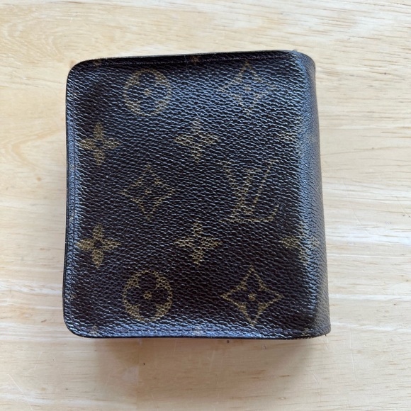 Louis Vuitton Compact Monogram Wallet - Picture 3 of 14